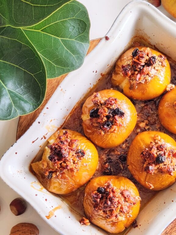 Maçãs Assadas com Miso e Frutos Secos