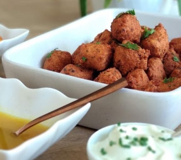 Falafel de Lentilhas Vermelhas com Molho de Mostarda