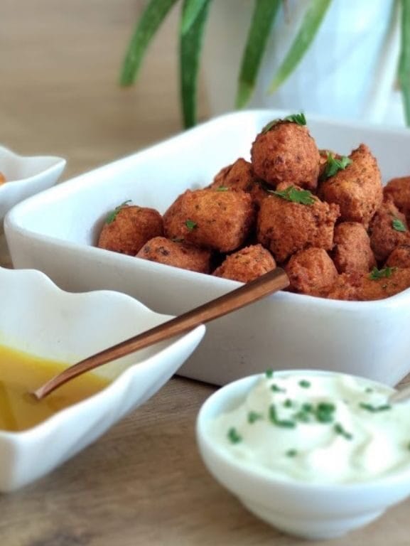 Falafel de Lentilhas Vermelhas com Molho de Mostarda