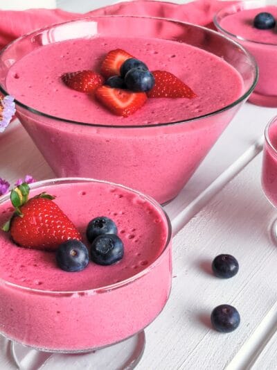 Mousse de espuma de frutos vermelhos