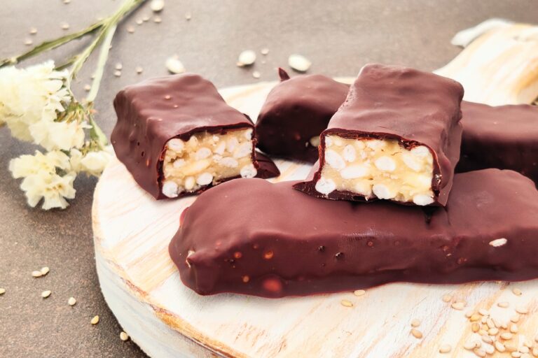 Barrinhas crocantes de chocolate e creme de sesámo